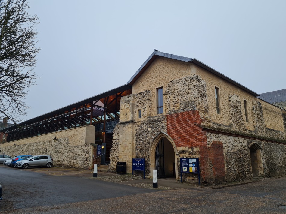 2021-12-14 27 Norwich Cathedral.jpg