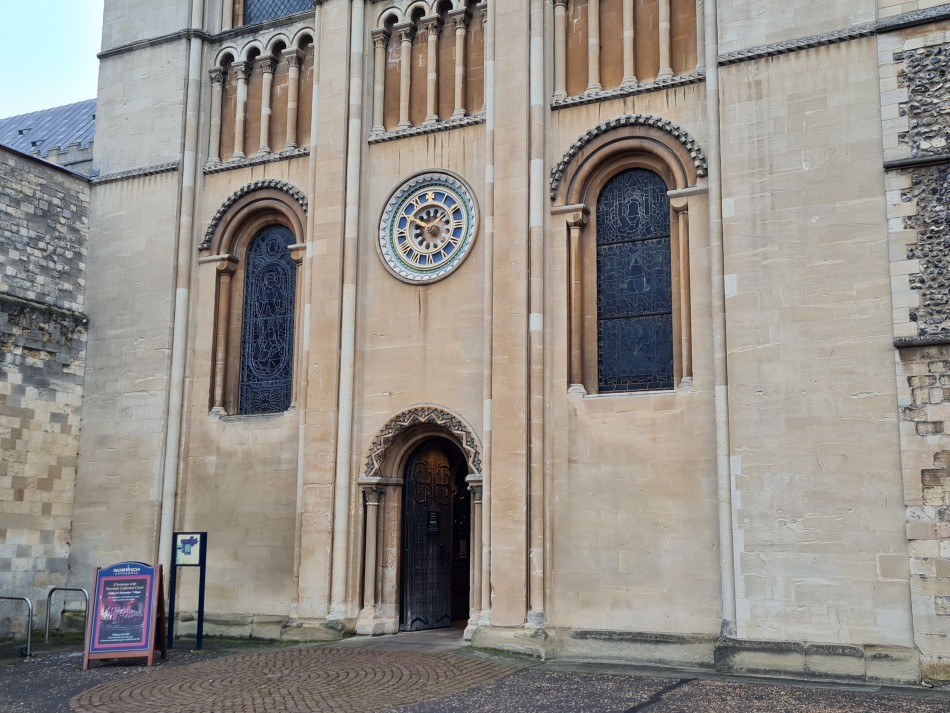 2021-12-14 29 Norwich Cathedral.jpg