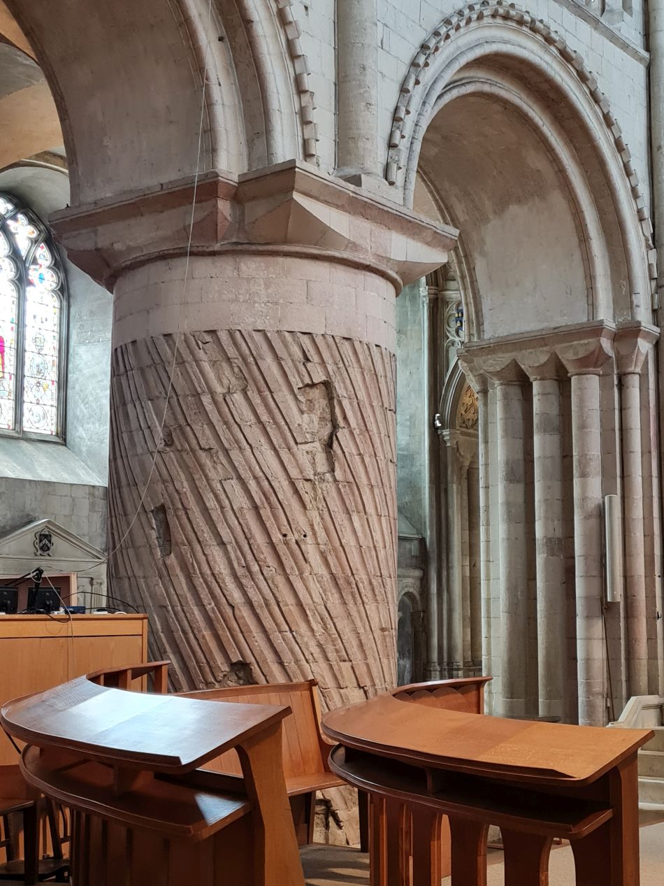 2023-07-04 21 Norwich Cathedral.jpg