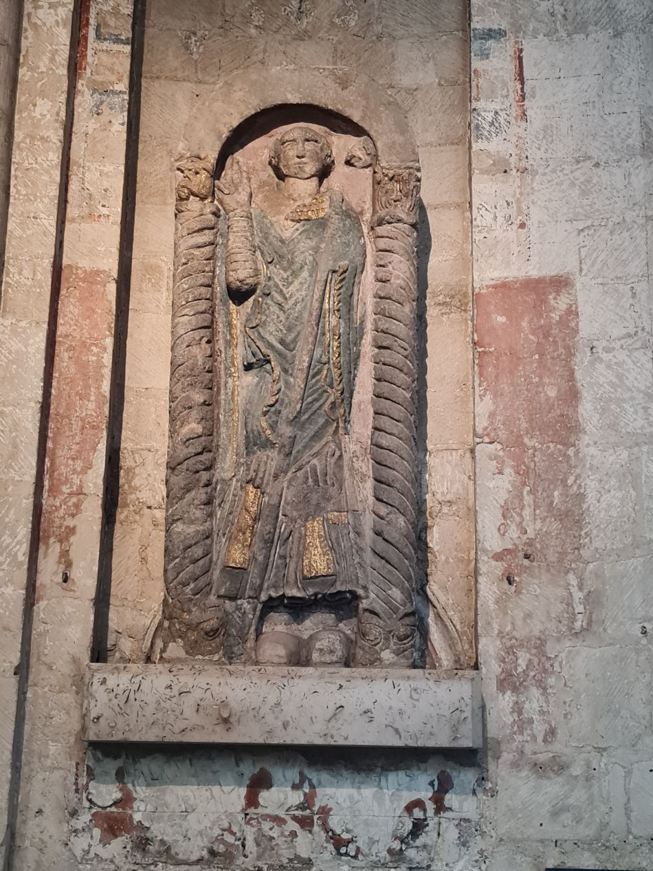 2023-07-04 22 Norwich Cathedral.jpg