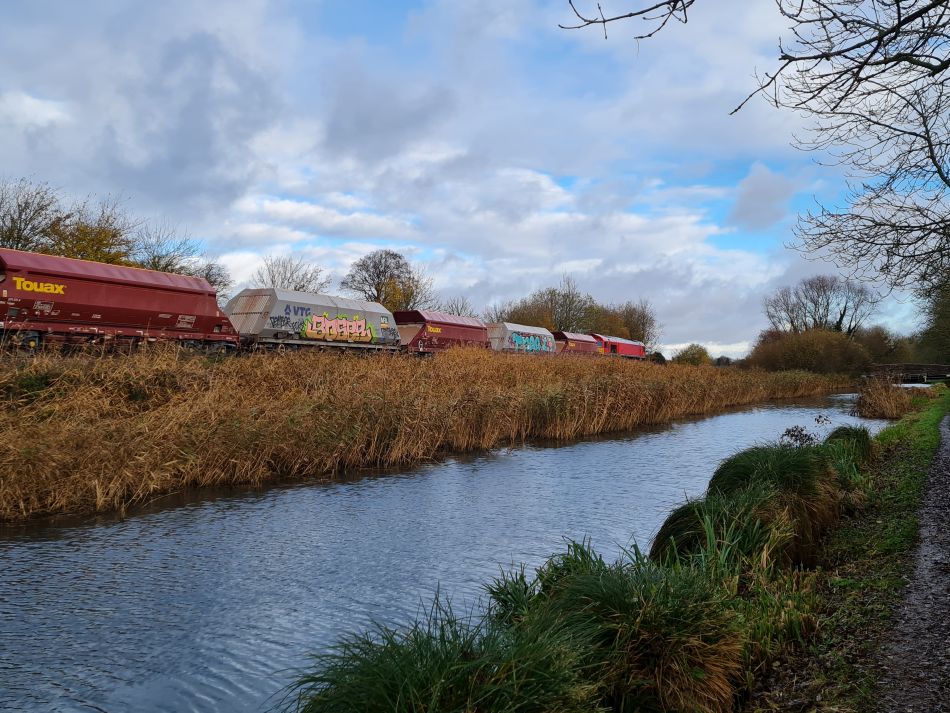 2021-11-26 10 Great Bedwyn and Crofton.jpg