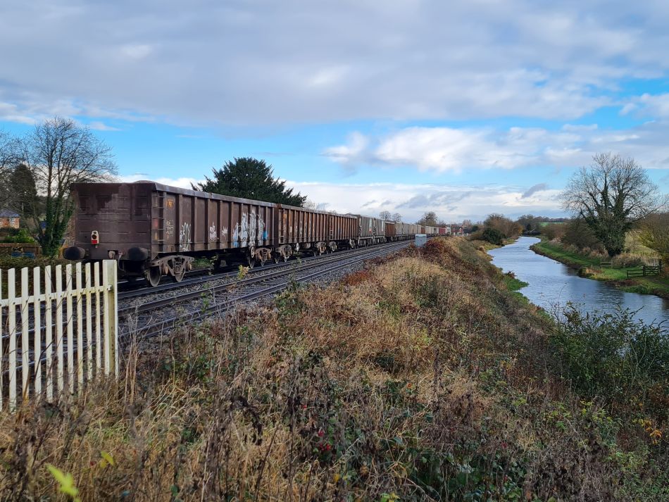 2021-11-26 14 Great Bedwyn and Crofton.jpg