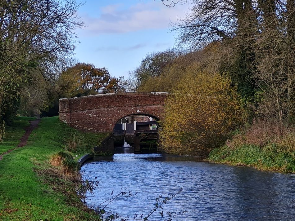 2021-11-26 23 Great Bedwyn and Crofton.jpg