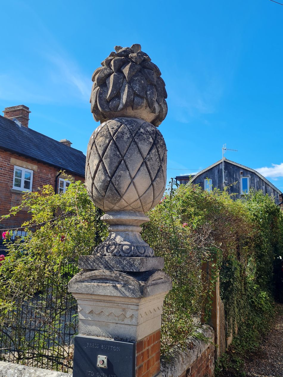 2022-09-17 56 Great Bedwyn.jpg