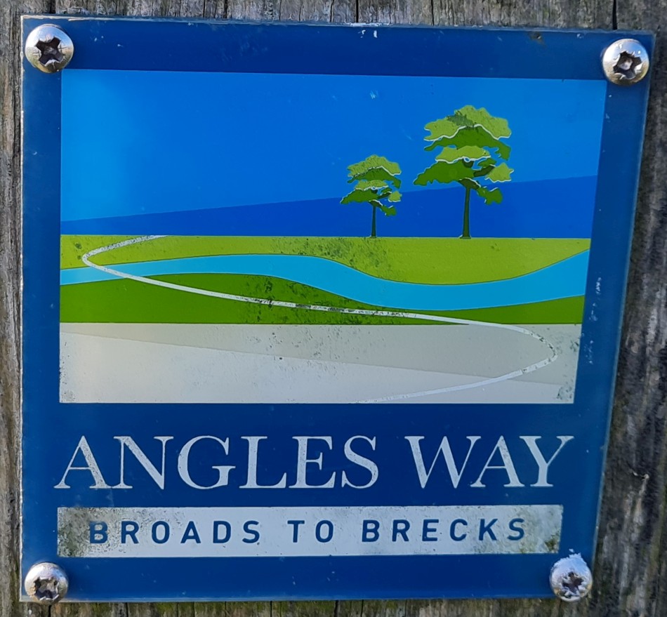 2015-06-28 18 Burgh Castle.jpg