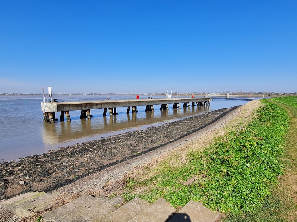 2015-06-28 20 Burgh Castle.jpg