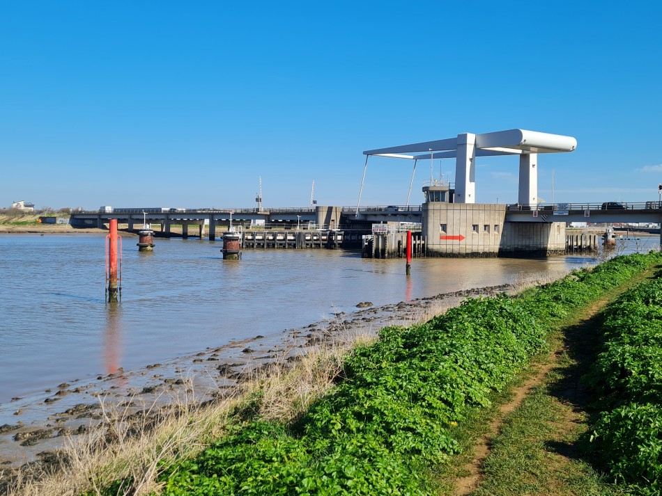 2015-06-28 21 Burgh Castle.jpg