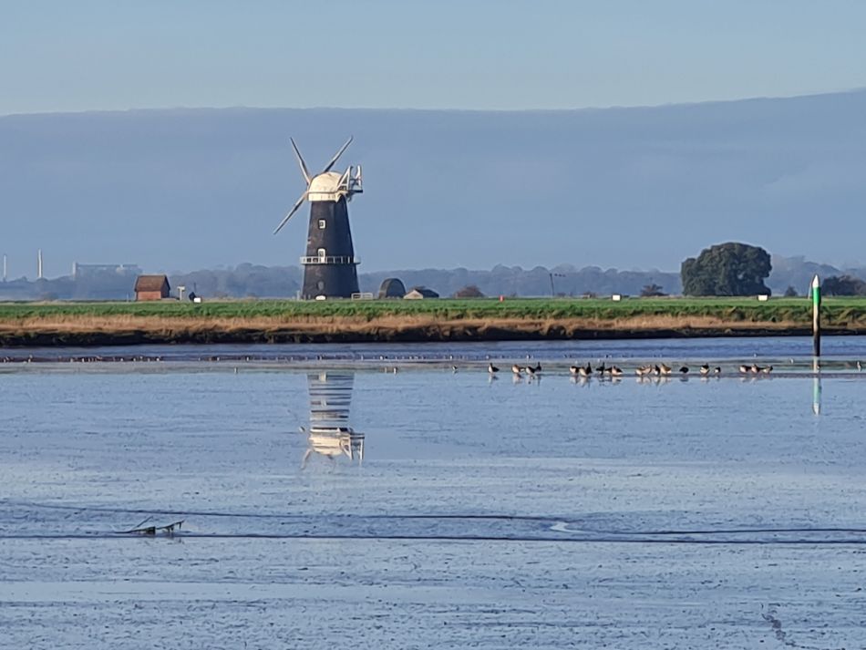 2022-12-01 09 Angles Way 28 - Breydon Water.jpg