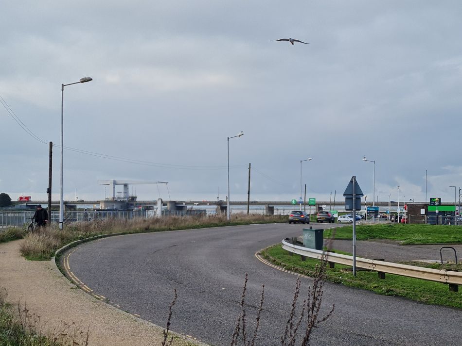 2022-12-01 25 Angles Way 28 - Breydon Water.jpg