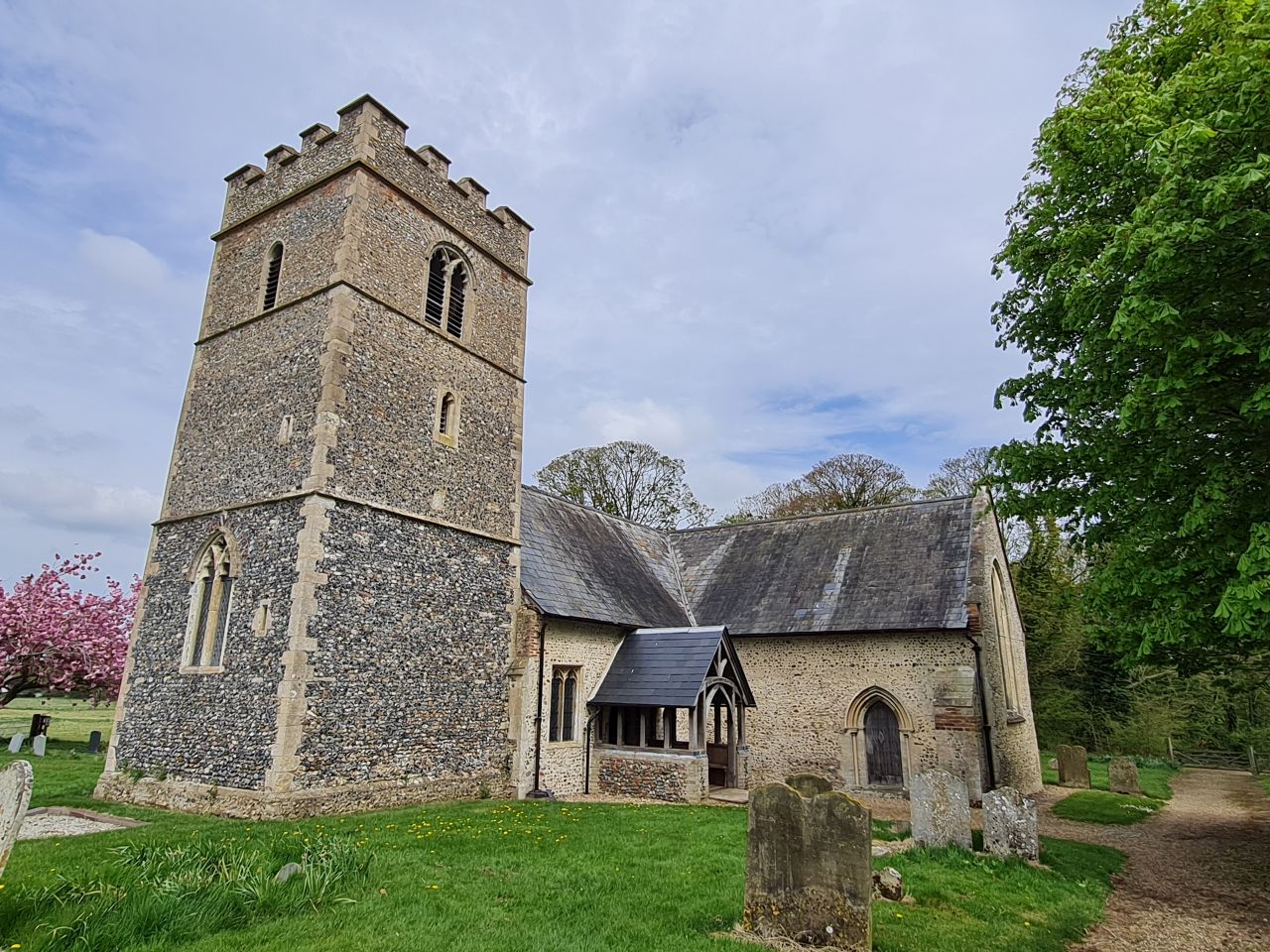 2025-04-19 14 Hunston Saint Michael.jpg