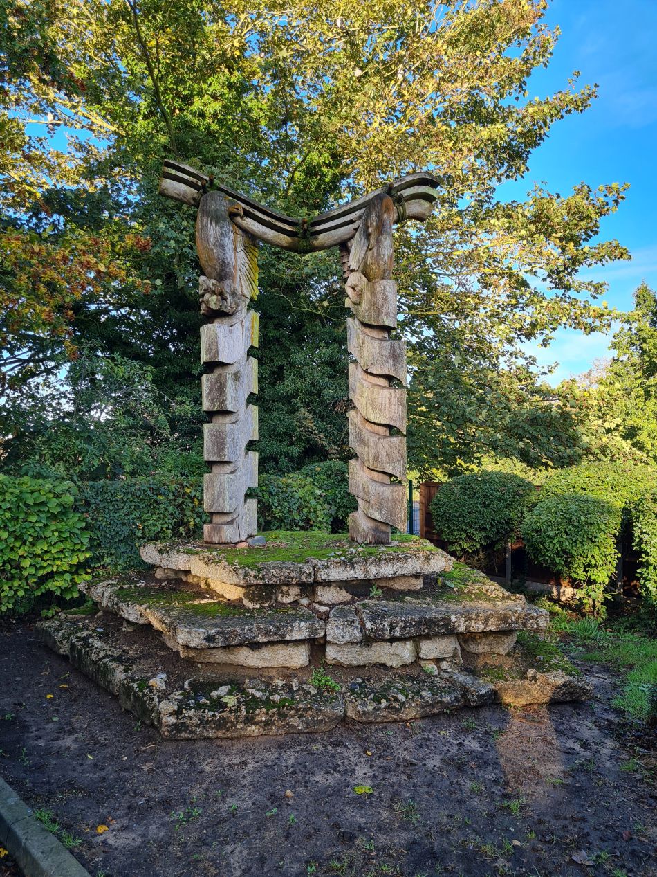 2023-10-22 04 Eye and Brome.jpg