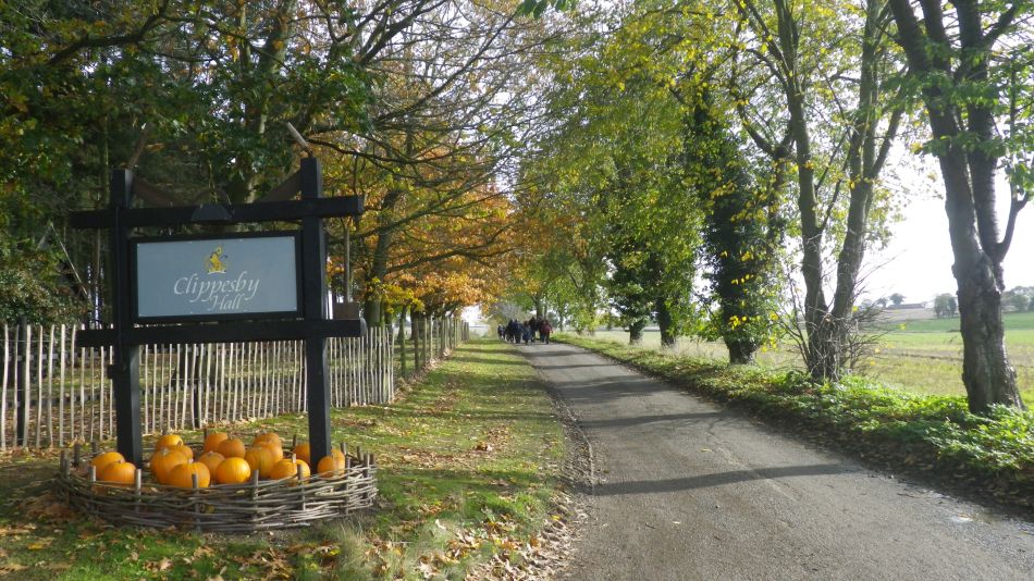 2019-11-03 06 Acle.jpg