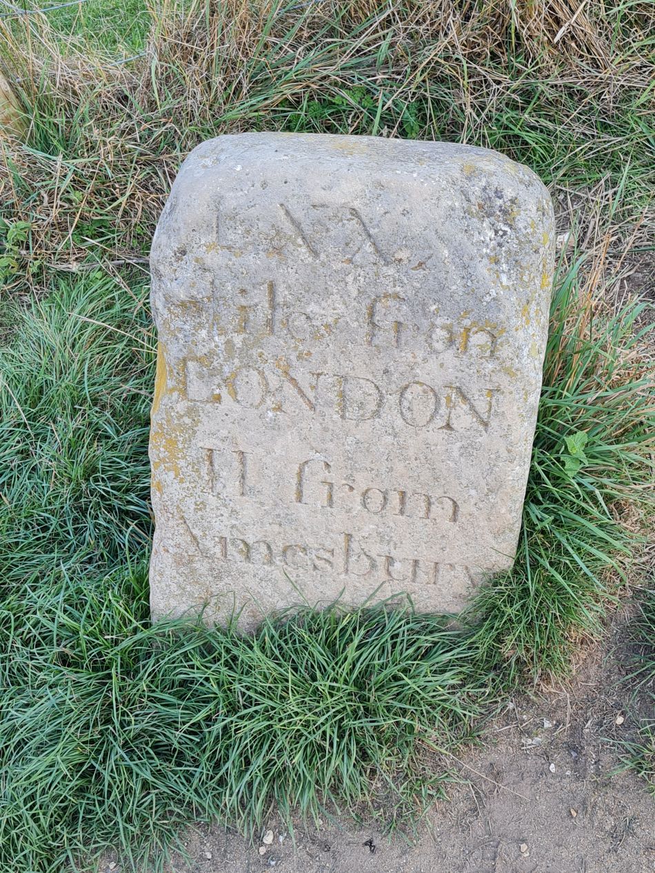 2022-09-21 18 Amesbury and Stonehenge.jpg