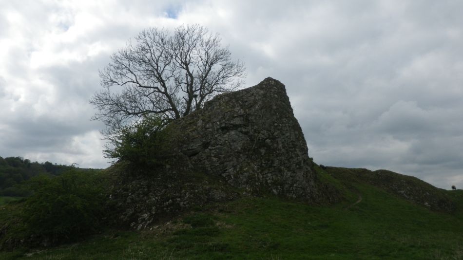 2019-04-29 08 Hartington and Pilsbury Castle.JPG