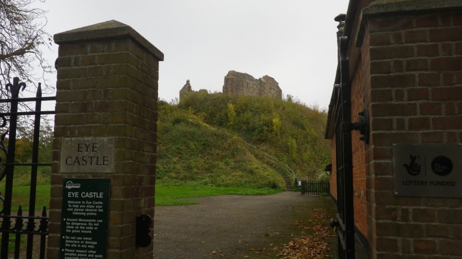 2017-10-17 05 Dove and Eye Castle.jpg