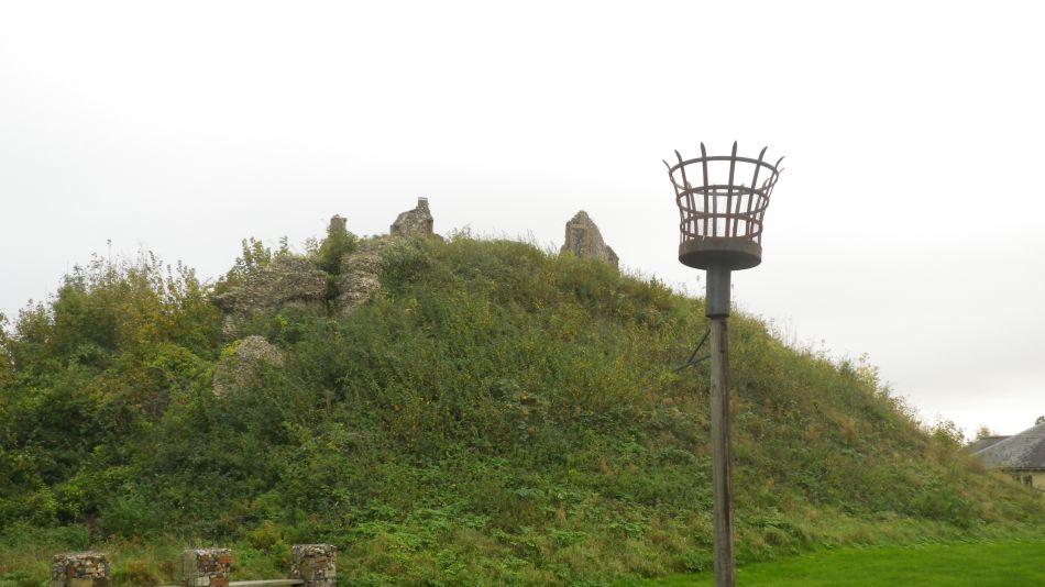 2017-10-17 07 Dove and Eye Castle.jpg