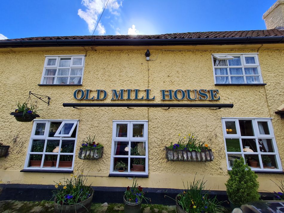 2024-04-01 31 Alde Valley Group at Saxtead Green.jpg